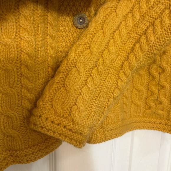 Carraigdonn Mustard yellow Wool Cable Knit Women Sz S/M Sweater cropped Boxy - Picture 9 of 16